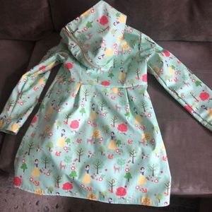 Disney Store Snow White raincoat size 7/8
